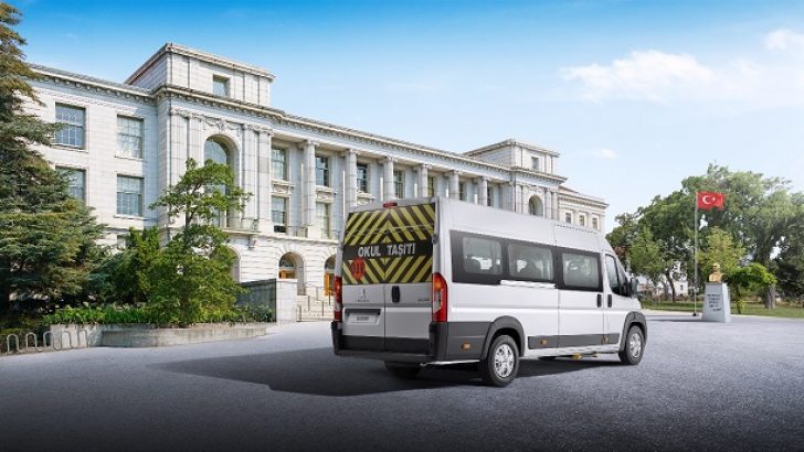Peugeot Boxer Minibüs’ü yeniledi